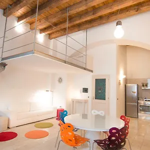 Apartamento Modern In Historic Building Cagliari